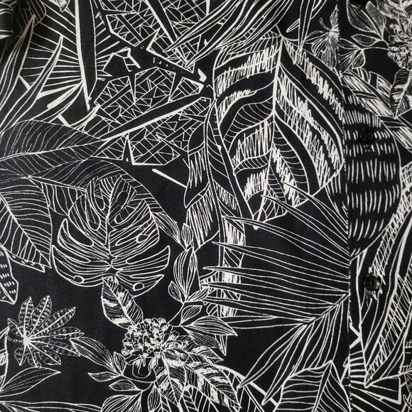 Denim & Flower Black and White Men's Rayon Casual Button Down Short Sleeve Shirt - Picture 11 of 15